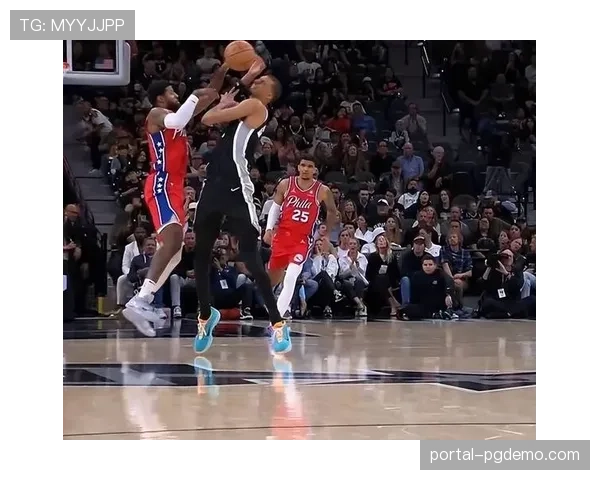 文班亚马肋骨挫伤提前退场,马刺团队篮球仍取赛季第60胜 文班亚马肋骨挫伤提前退场,马刺团队篮球仍取赛季第60胜